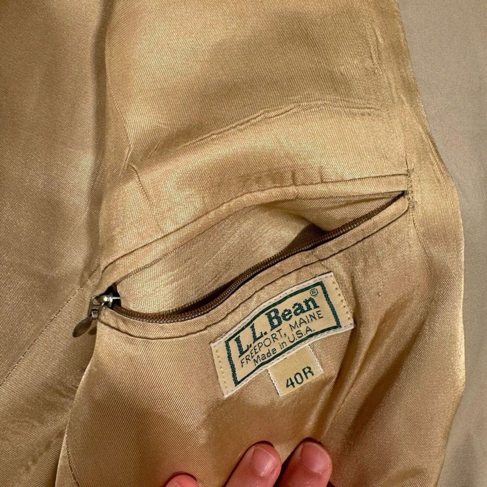 L.L. Bean Mens Suit Jacket Size 40R Beige Lined Pocketed Two Buttons USA - Picture 10 of 11